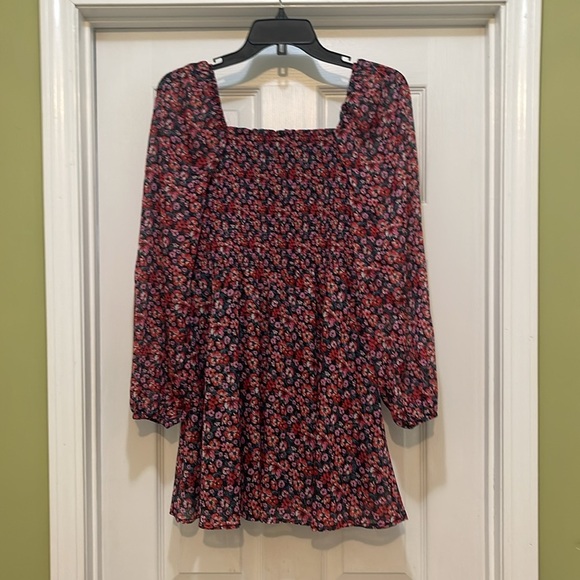 Francesca’s - red floral mini dress - size M - Picture 3 of 7